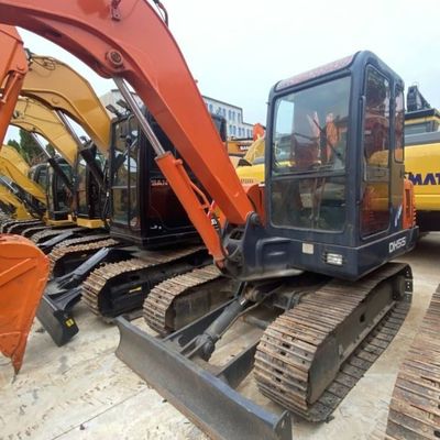 حفرة مزروعة مستعملة صغيرة DOOSAN 55 الحفرة الزحفية معدات البناء