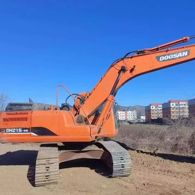 حفرة مستعملة حفرة دوسان DH215W آلات البناء 48KW توفير الوقود
