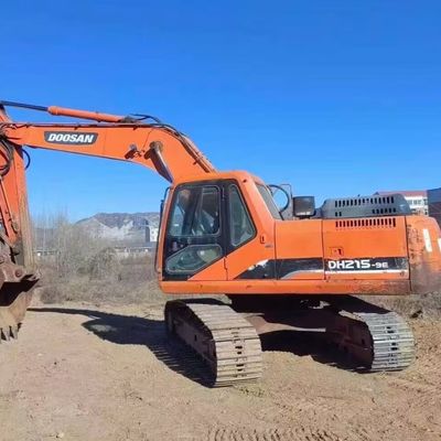 حفرة مستعملة حفرة دوسان DH215W آلات البناء 48KW توفير الوقود