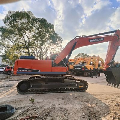 حفرة كبيرة مستعملة حفرة هيدروليكية دوسان DH300 يد ثانية