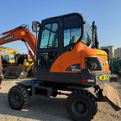 48 كيلوواط مستعمل DOOSAN حفرة آلة Doosan DX60W الحفرة الزحفية الهيدروليكية 5550 كجم