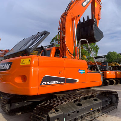 1900 دورة في الدقيقة حفرة دوسان مستعملة DX225LC-9C معدات البناء 21800kg