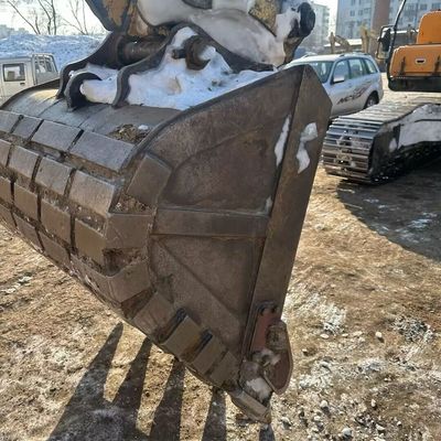 الصفراء هيونداي 305 حفرة مستعملة حفرة 198kw 1900rpm آلة بناء يدوية ثانية