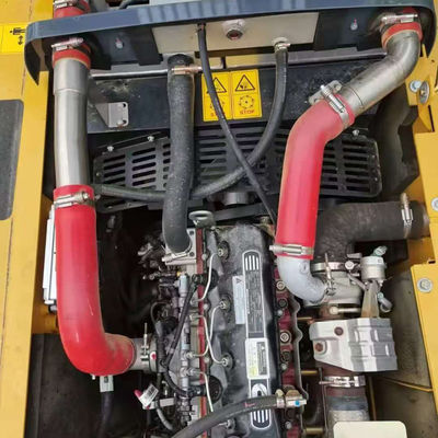 الجهاز الحفري الهيدروليكي XCMG XE135 مع مسار الزحف